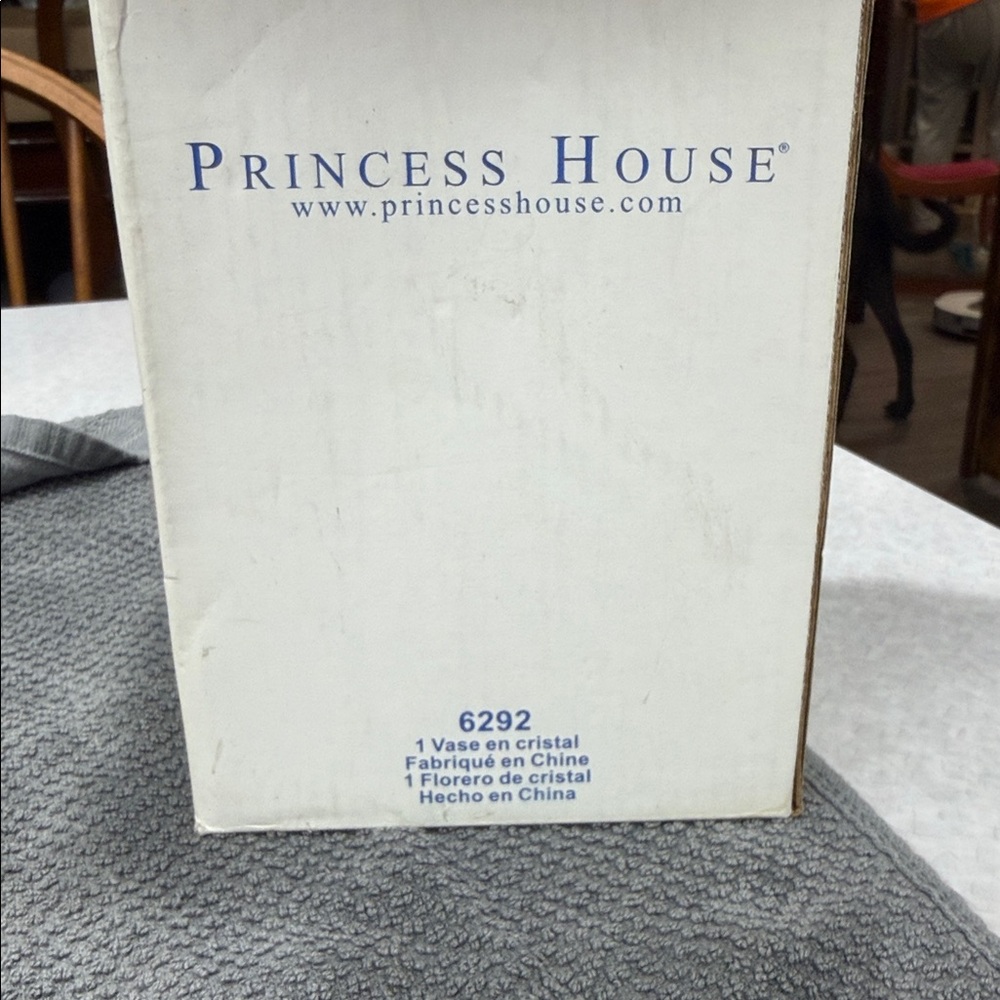 Princess House crystal vase item 6292 NIB 9” tall - Picture 7 of 7